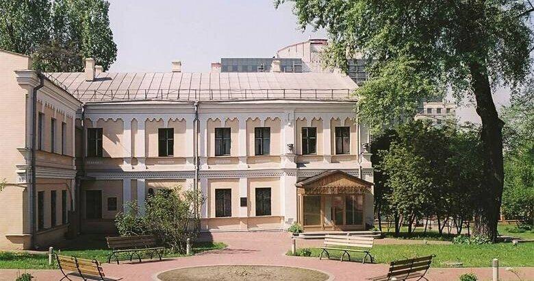 Верховний суд ухвалив остаточне рішення про заборону зведення багатоповерхового будинку поруч із Музеєм видатних діячів української культури в Києві.