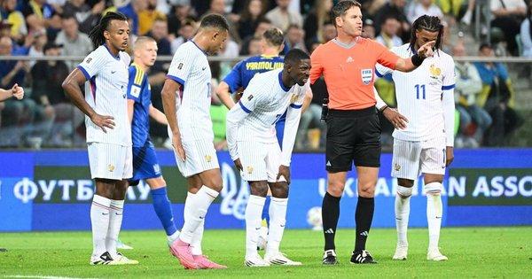 Під час матчу між Францією та Україною буде розгорнуто банер, що закликає до миру, адже гра відбудеться в річницю трагедії.