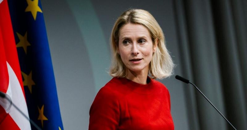 Каллас зазначила, що оскільки Путін не в змозі реалізувати свої цілі на фронті, він вдається до дипломатичних переговорів.