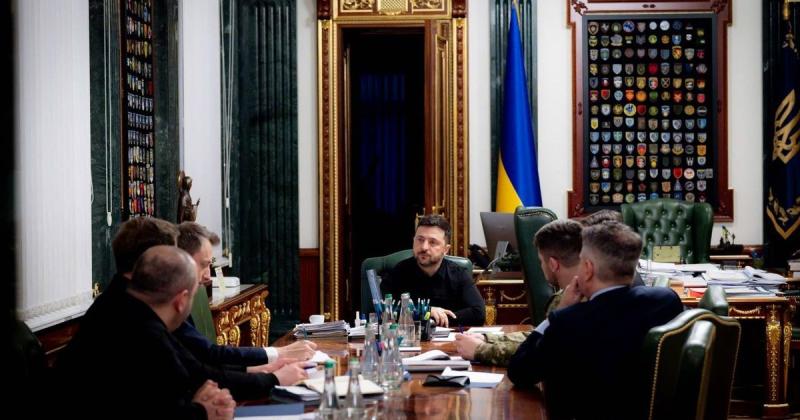 Гарантії безпеки, відновлення та основна структура для досягнення справжнього миру: Ми просуваємося в трьох важливих напрямках, - зазначив Зеленський.