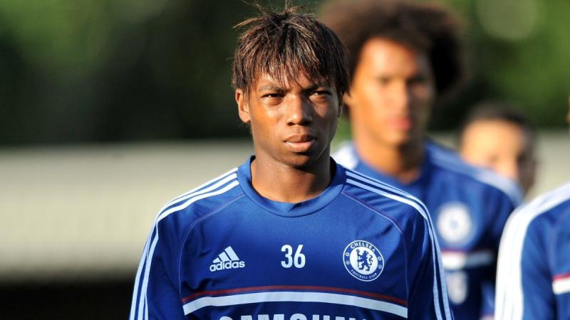 Колишній футболіст Челсі прощається з життям у віці 33 років: