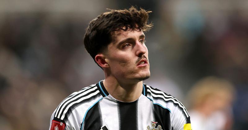 Травма Лівраменто: Ньюкасл Юнайтед позбавляється універсального гравця на вісім тижнів.