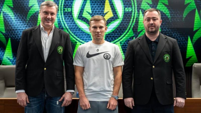 Полісся офіційно уклало новий контракт із капітаном своєї команди - Футбол24.