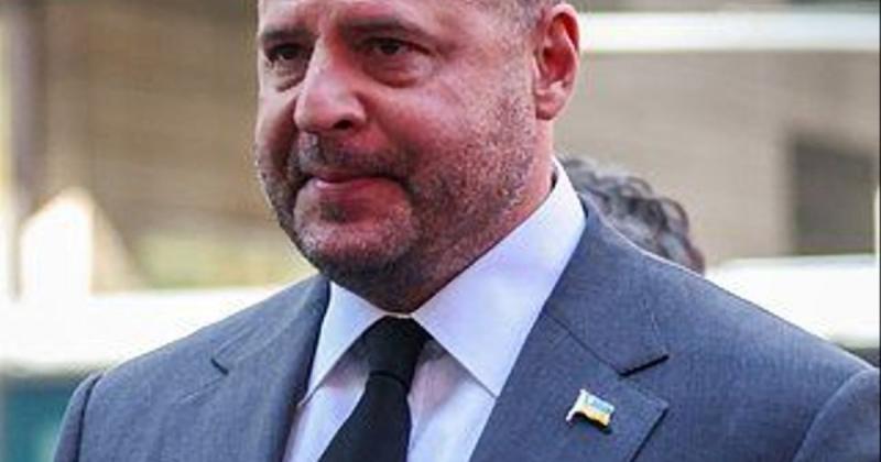 САП ніколи не оголошує підозри, зокрема щодо Єрмака. Це є порушенням принципу презумпції невинуватості, - зазначив Клименко.