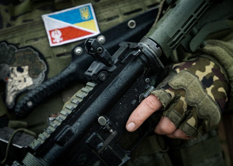 Поляки, що беруть участь у боротьбі за Україну, отримали амністію від кримінальних покарань.