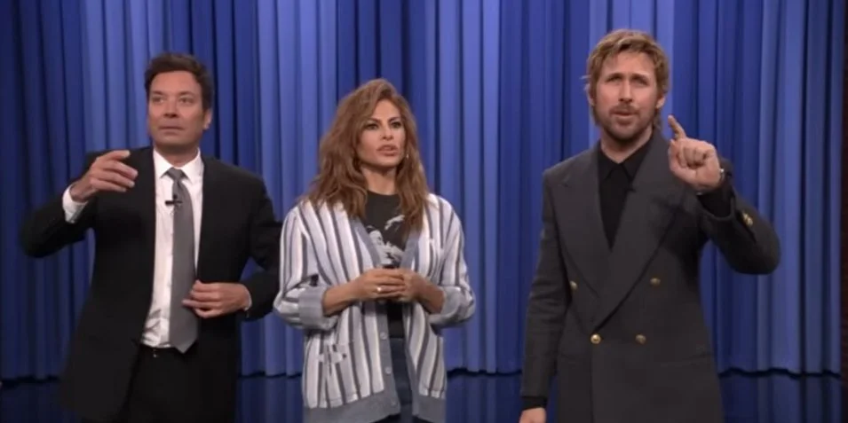 Несподіванка на програмі Джиммі Феллона: Раян Гослінг і Єва Мендес вперше за десятиліття продемонстрували свою присутність разом на публіці.