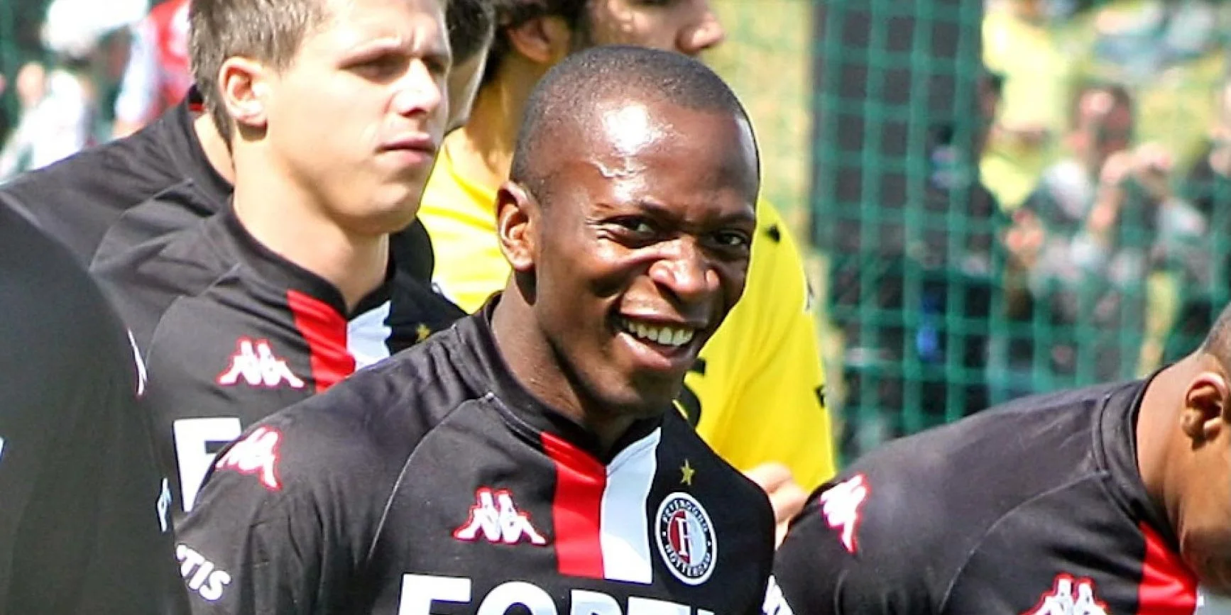 Зобов'язаний виплатити 2 мільйони євро. Колишній гравець національної команди Нідерландів отримав ув'язнення за фінансові зловживання.