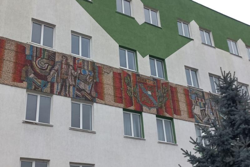 Герб Вінниці 1969 року на фасаді: що цікаво про мозаїку в Тяжилові, яку визнали пам'ятником - 20 хвилин.