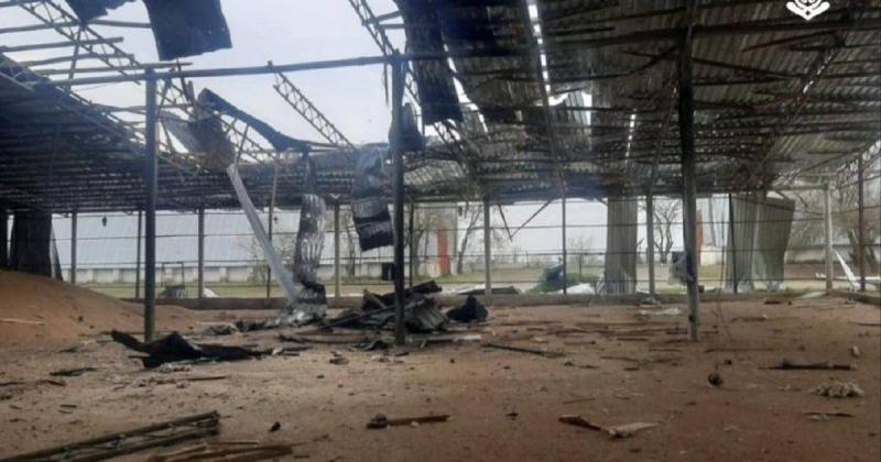 Російські війська здійснили безпілотний напад на аграрне підприємство та склади з зерном в Одеській області. Фотозвіт.