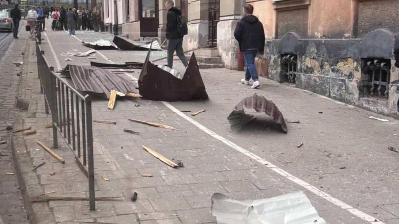 У Львові зафіксовано удари російських безпілотників по кількох об'єктах - Садовий (відео)