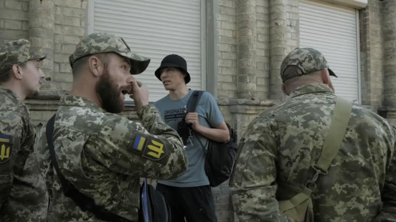 Кому вже практично виповнилося 25: як швидко оформити бронь та чи необхідно проходити військово-лікарську комісію?