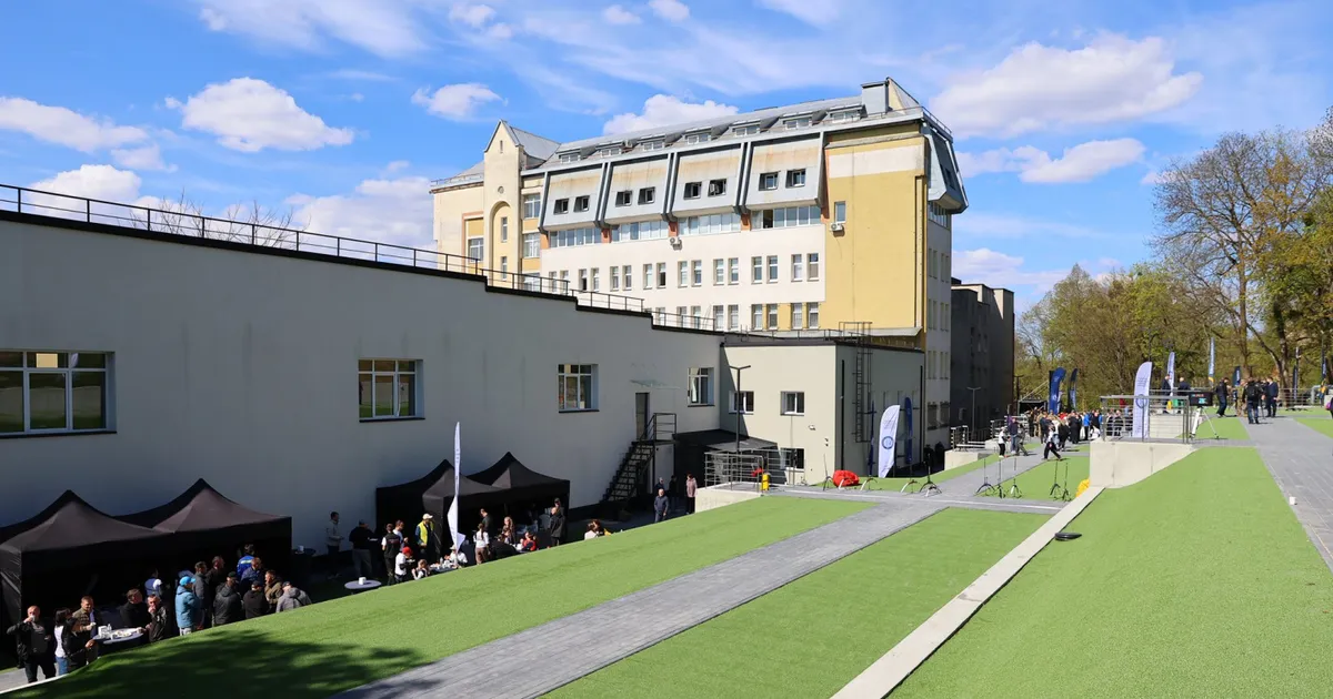 У Львові створили Центр для ветеранів та адаптивного спорту, який обладнано інноваційним інклюзивним тиром.