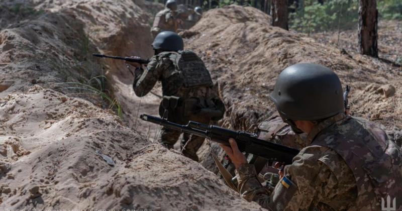 За даними Генерального штабу Збройних сил України, ворог здійснив 49 спроб прорвати українську оборону в районі Покровського.