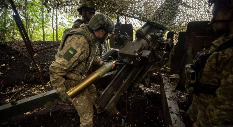 Зростає кількість українців, які виступають за мирні переговори, однак військові рішуче заперечують цьому, - повідомляє WSJ.