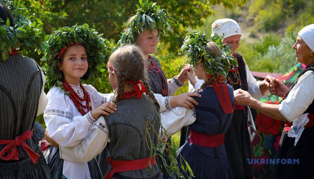 Мелодії, що лунають в Одесі та у Віденській опері.