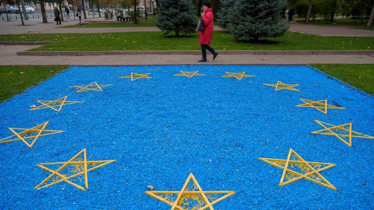 В Молдові відбувається знакове голосування - вибори президента та референдум на підтримку європейської інтеграції.