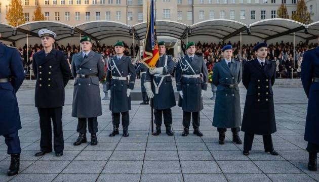 Уряд Німеччини ухвалив рішення відновити військову реєстрацію.