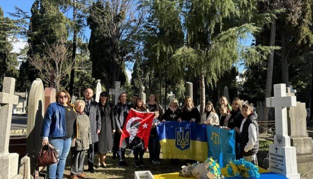 У Стамбулі віддали шану пам'яті Володимира Мурського, який представляв екзильний уряд Української Народної Республіки.