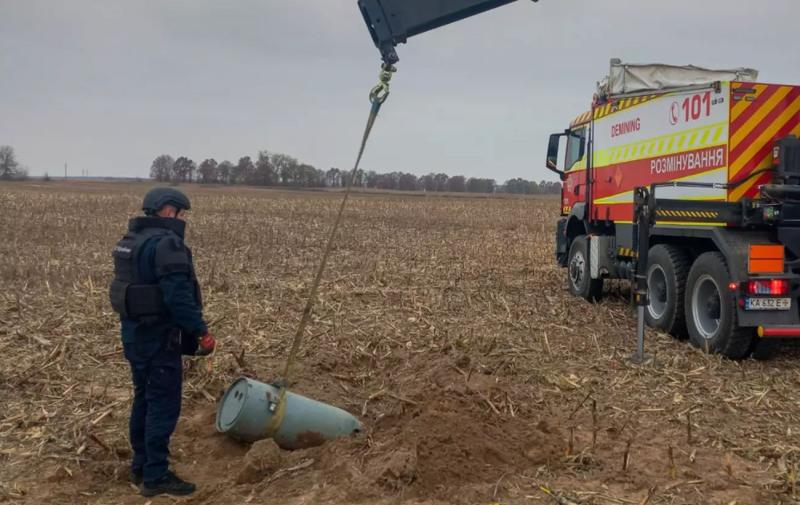 У Київській області була виявлена та знищена бойова частина російської ракети.