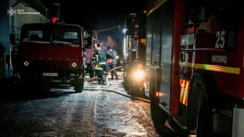 У Тернополі російський безпілотник вдарив по п’ятиповерховому будинку, внаслідок чого є жертви та постраждалі, повідомив Надал.