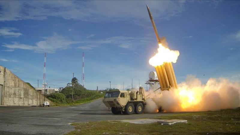 ЗМІ: Вперше американська система THAAD успішно знищила балістичну ракету в небі над Ізраїлем.