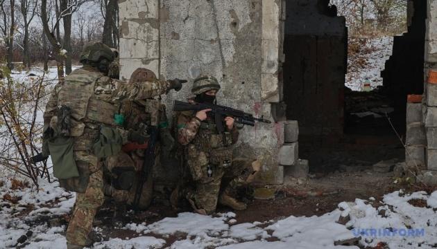 Протягом доби на фронті відбулося 186 сутичок, найбільш інтенсивні бої спостерігалися на Курському та Покровському напрямках.