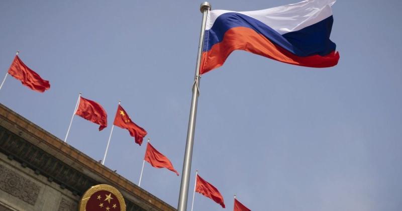 Китай сприяє Росії у посиленні її позицій в конфлікті з Україною, зокрема в сфері безпілотних технологій: подробиці від Politico.