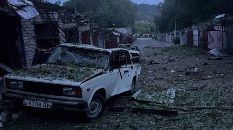 У Дніпрі внаслідок російського обстрілу постраждали дві жінки, а також зазнала пошкоджень інфраструктура.