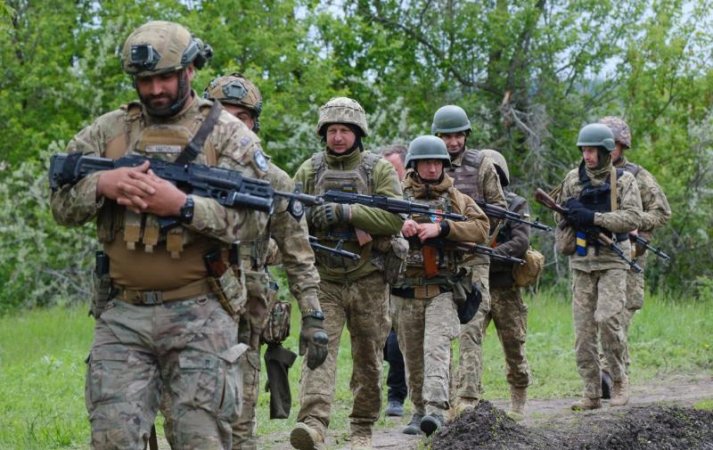 Літак, більше тисячі ста військових та численна техніка: Генштаб оновив інформацію про втрати ворога.