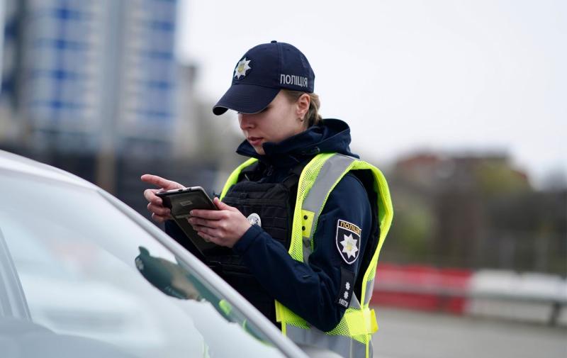 Вирушаючи у відпустку, я потрапив у непередбачувану ситуацію: мене зупинили через мобілізаційний призов. Що робити, якщо до вас підійшли представники поліції та територіального центру комплектування?