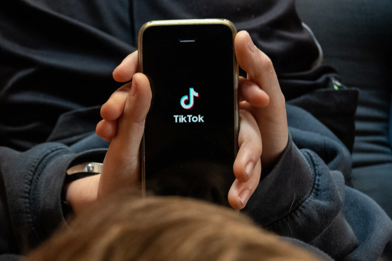 Трамп знову перенесе терміни продажу TikTok.