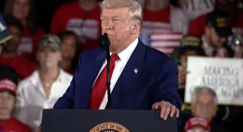 Трамп висловився щодо передачі систем Патріот Україні.