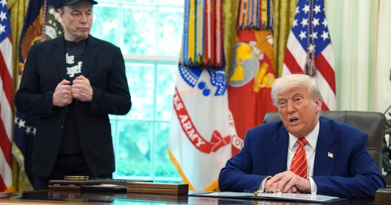 Трамп висловив свою думку щодо планів Маска заснувати нову політичну партію в США.