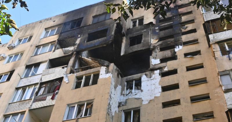 Дрони атакували багатоповерхові будівлі в Харкові — число постраждалих швидко збільшується.