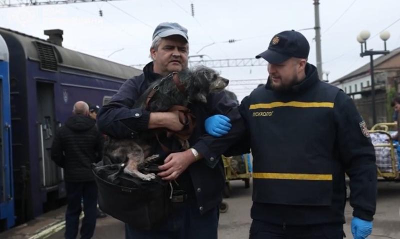 Уже 33-й: новий евакуаційний потяг доставив до Рівненщини осіб, що втікають від війни. Область - Новини Рівного та регіону - Рівне Вечірнє.