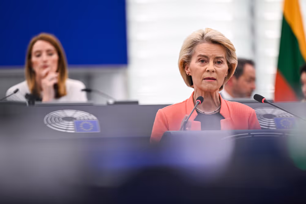 Європейський парламент розгляне питання про вираження недовіри Єврокомісії за ініціативою лівих сил та групи Орбана.