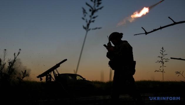 Протягом доби на фронті зафіксовано 149 сутичок, зокрема найбільш інтенсивні спостерігалися на Покровському та Олександрівському напрямках.