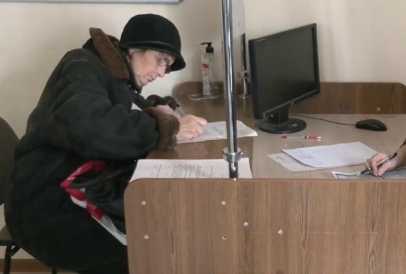 Безкоштовні продукти для внутрішньо переміщених осіб та пенсіонерів у Київській області: оголошено дату видачі їжі та місця, де можна отримати допомогу.