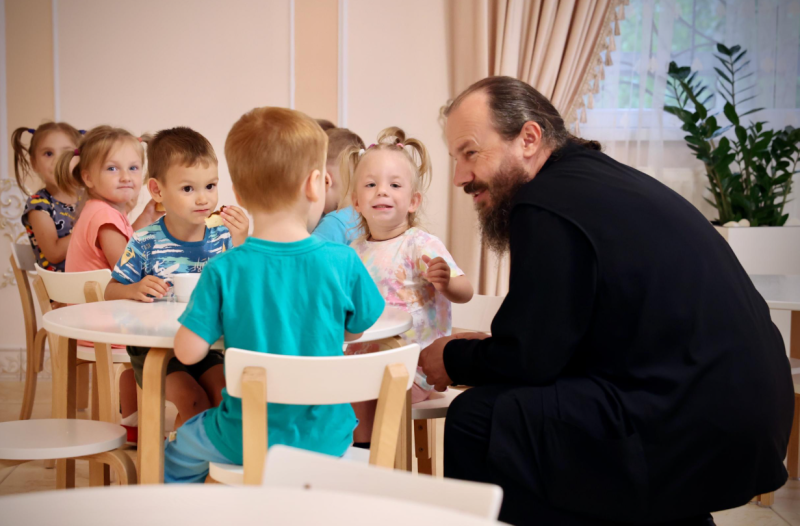 У навчальних закладах запровадять уроки духовності: священнослужителям виділять значні фінансові ресурси.