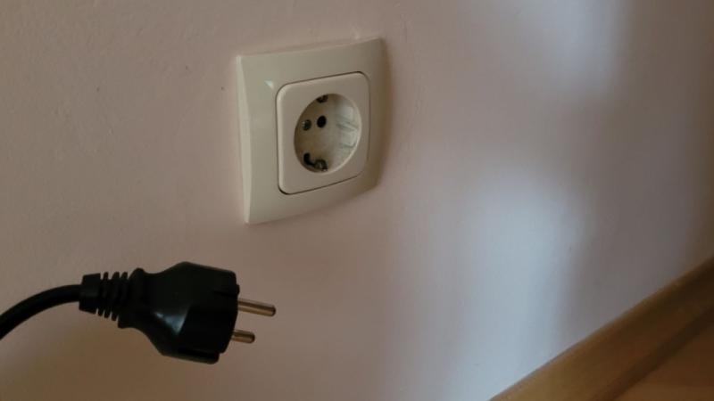 У деяких регіонах України в суботу розпочалися аварійні відключення електрики.