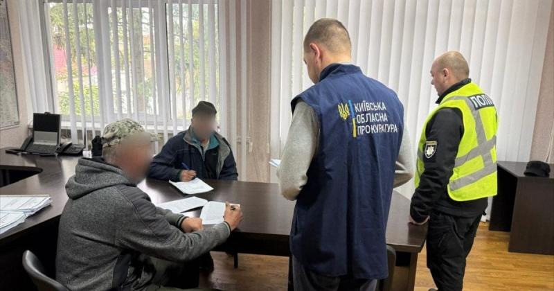 У Чорнобильській зоні затримали браконьєрів, які виловили рибу на величезні суми: поліція виявила їхні незаконні дії.