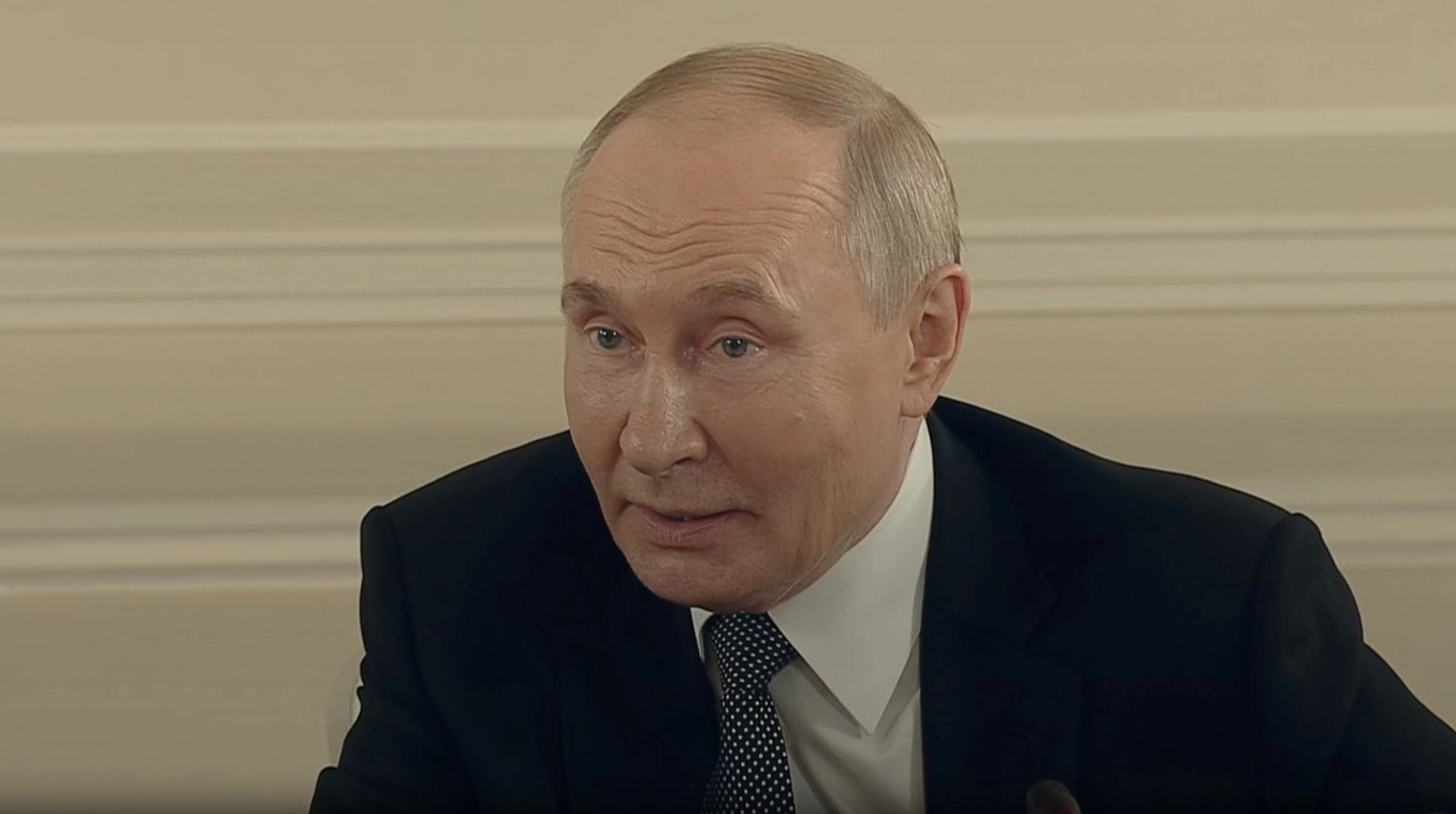 Путін висловив, що не піддасться на вплив Сполучених Штатів і попередив про 