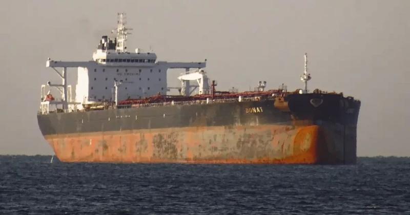 Згідно з повідомленнями ЗМІ, Литва, Латвія та Естонія таємно постачають паливо для тіньового флоту Росії.