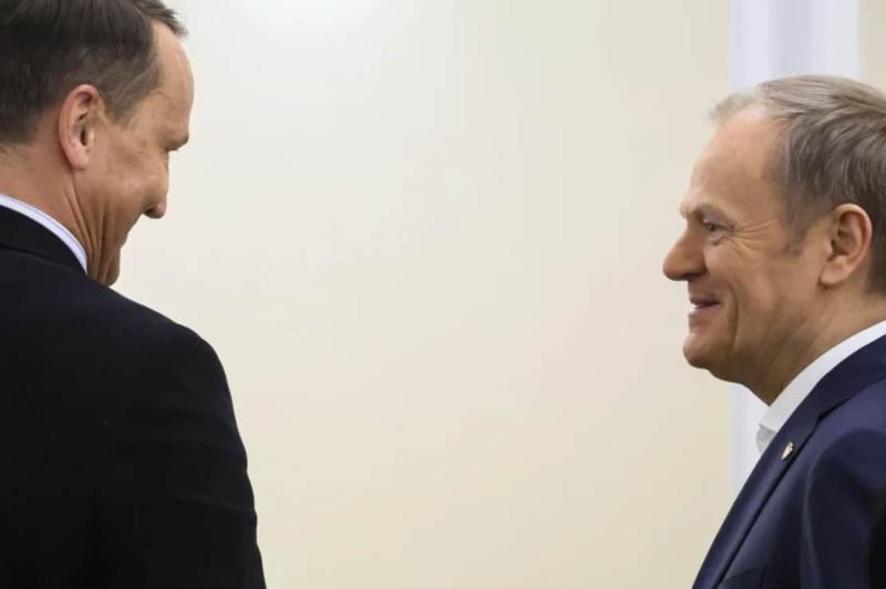 Більшість жителів Польщі виступає проти заміни Туска на Сікорського.