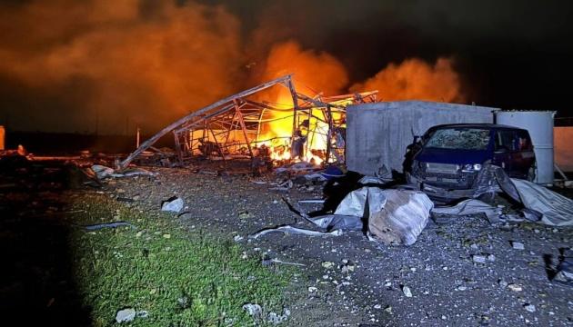 Атака безпілотників: в Одеській області відзначено потрапляння в енергетичні об'єкти.