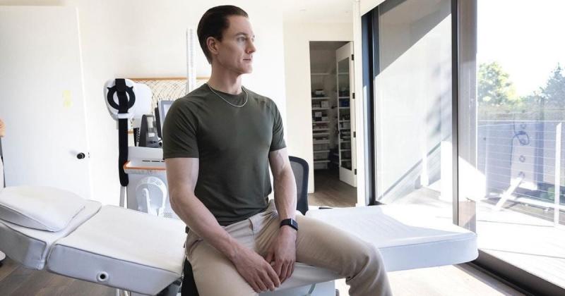 Біогакер вказав на звичку вживання кави, яка може сприяти продовженню життя.