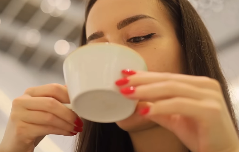 І не завдадуть шкоди вашому здоров'ю, і бюджет не підкосить: 5 напоїв, що допомагають зняти стрес.