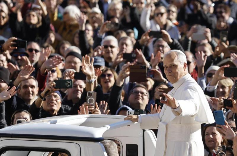 Батько: завдяки безмежній любові Ісуса до нас, ми здатні любити один одного - Vatican News.