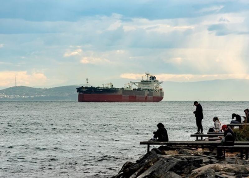 Експорт російської нафти до Індії знизився до найнижчого рівня за останні три роки, повідомляють ЗМІ.