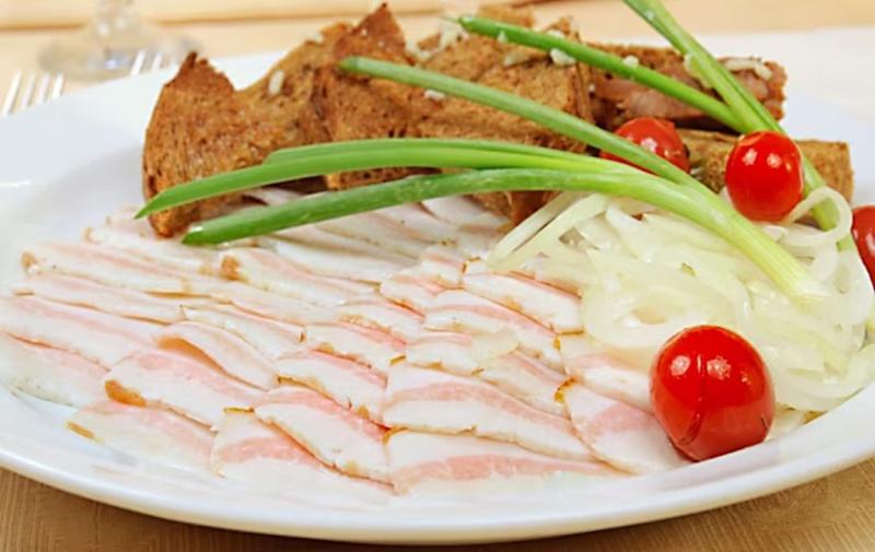 Встановлено оптимальну добову норму споживання жиру, якої слід дотримуватися.